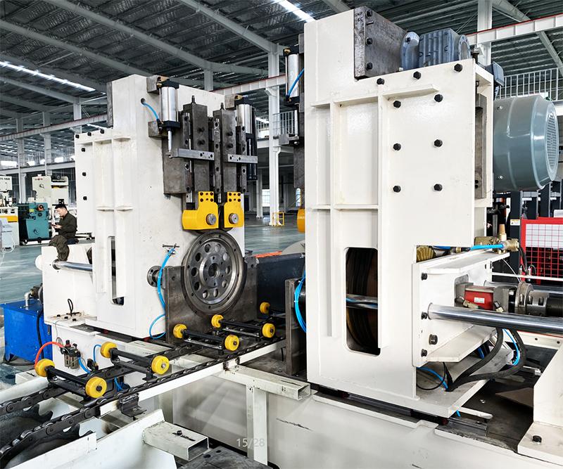 Stainless steel ton barrel production workshop